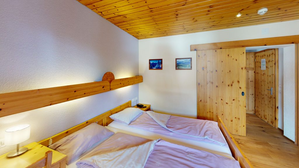 Hostel Astoria Arosa - Kleines Familienzimmer