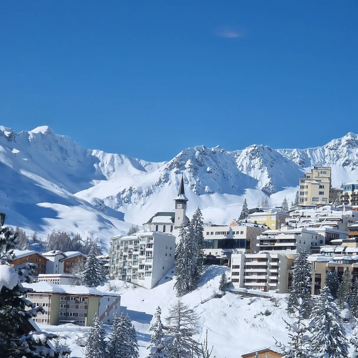 Winterlandschaft-in-den-Aroser-Bergen